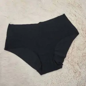 شورت زنانه ترو کد Z-HF43
